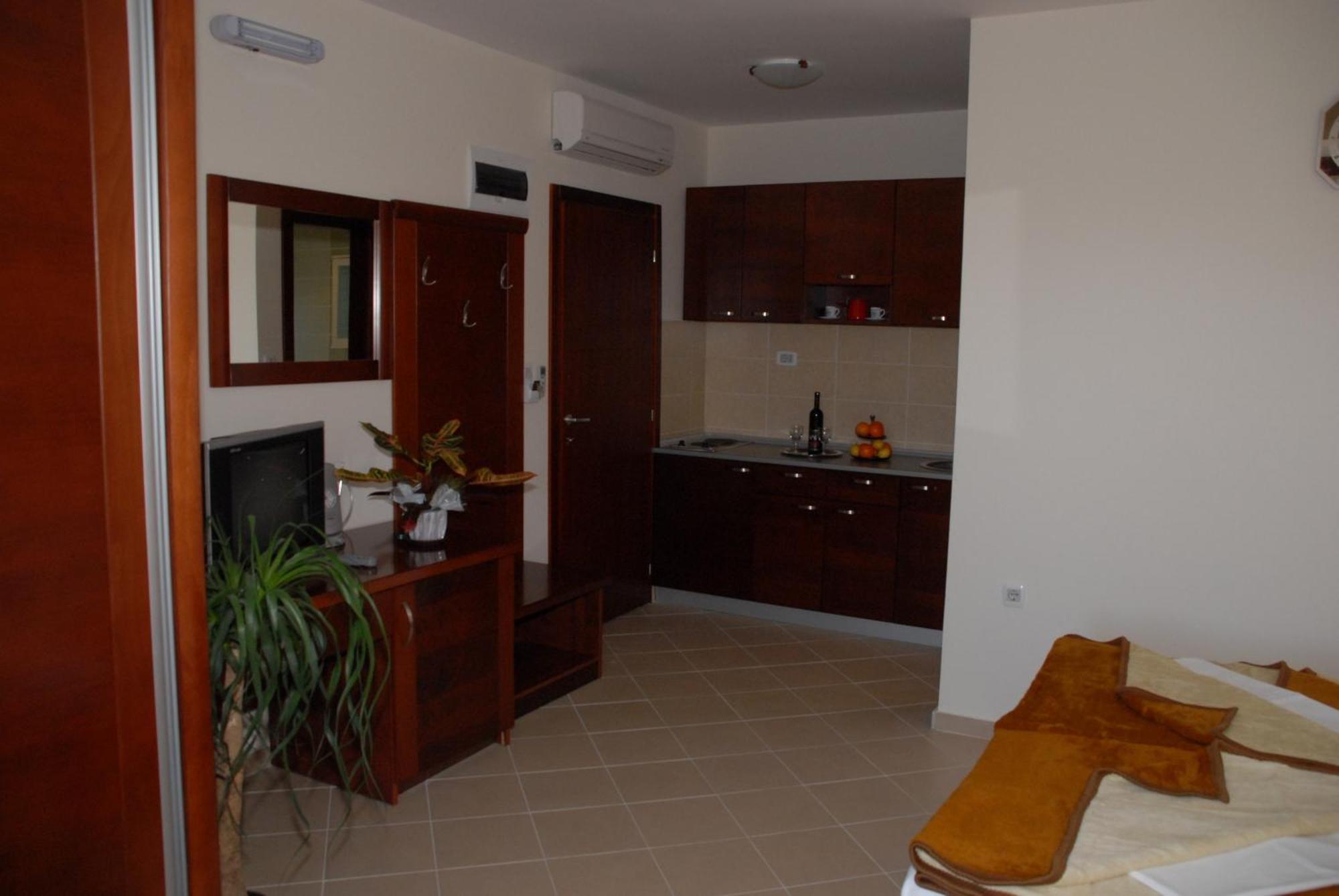 Apartments Krapina Budva Dış mekan fotoğraf
